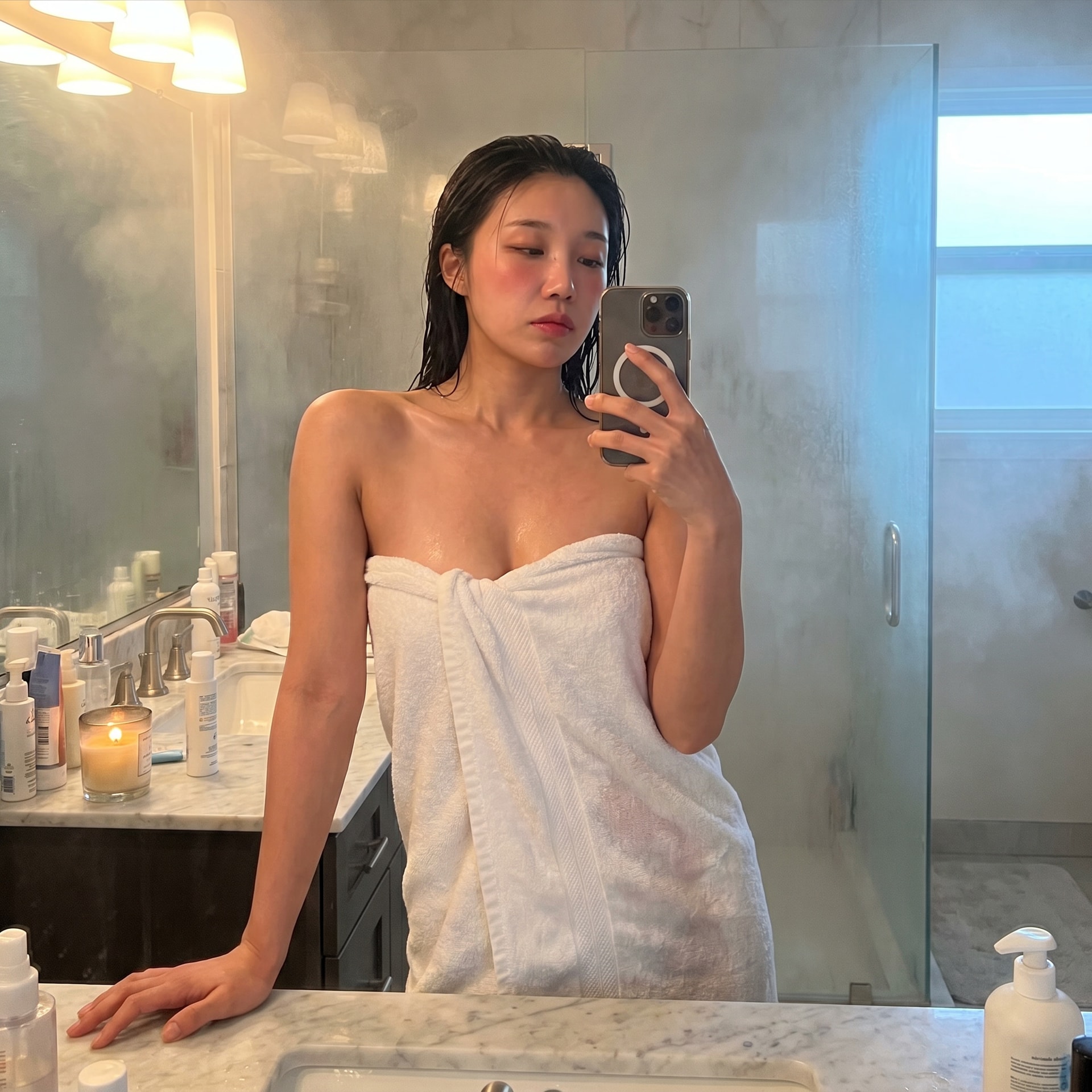 Eunji - Locked photos